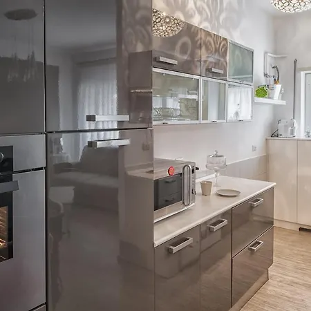 San Romano Ii Apartman *